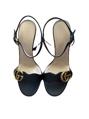 Gucci Black Leather Slingback Heels with Gold Double G Hardware